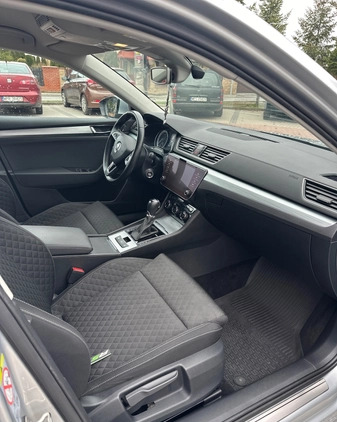 Skoda Superb cena 74900 przebieg: 237000, rok produkcji 2020 z Słupsk małe 529